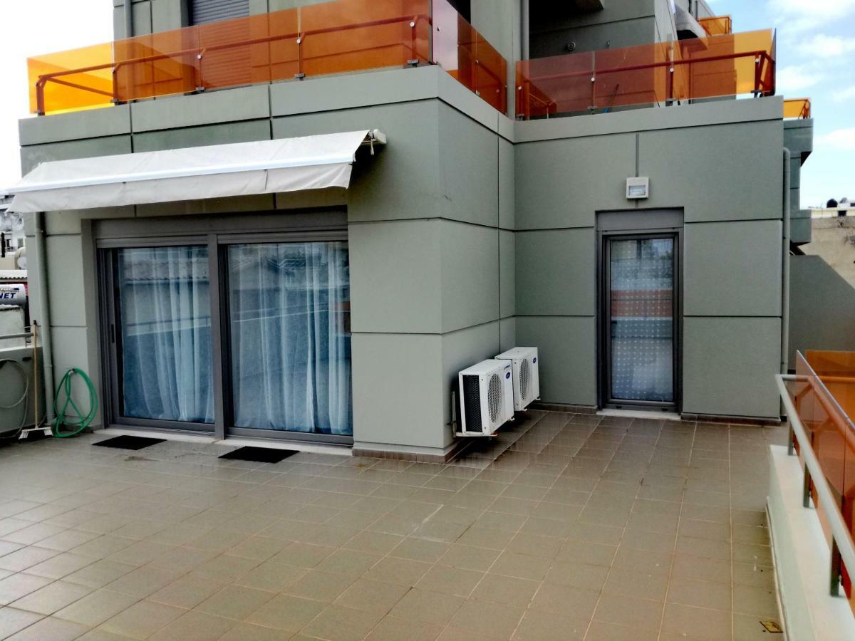Spacious And Modern Downtown Apartment Heraklion  ภายนอก รูปภาพ